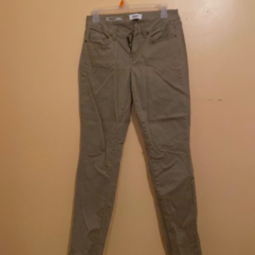 Skinny Khakis size 6